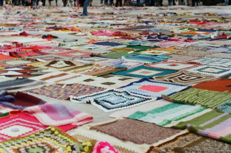 Elevate Your Living Room with Stunning Area Rugs